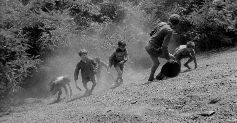 La mine fait son cinema deja senvole la fleur maigre